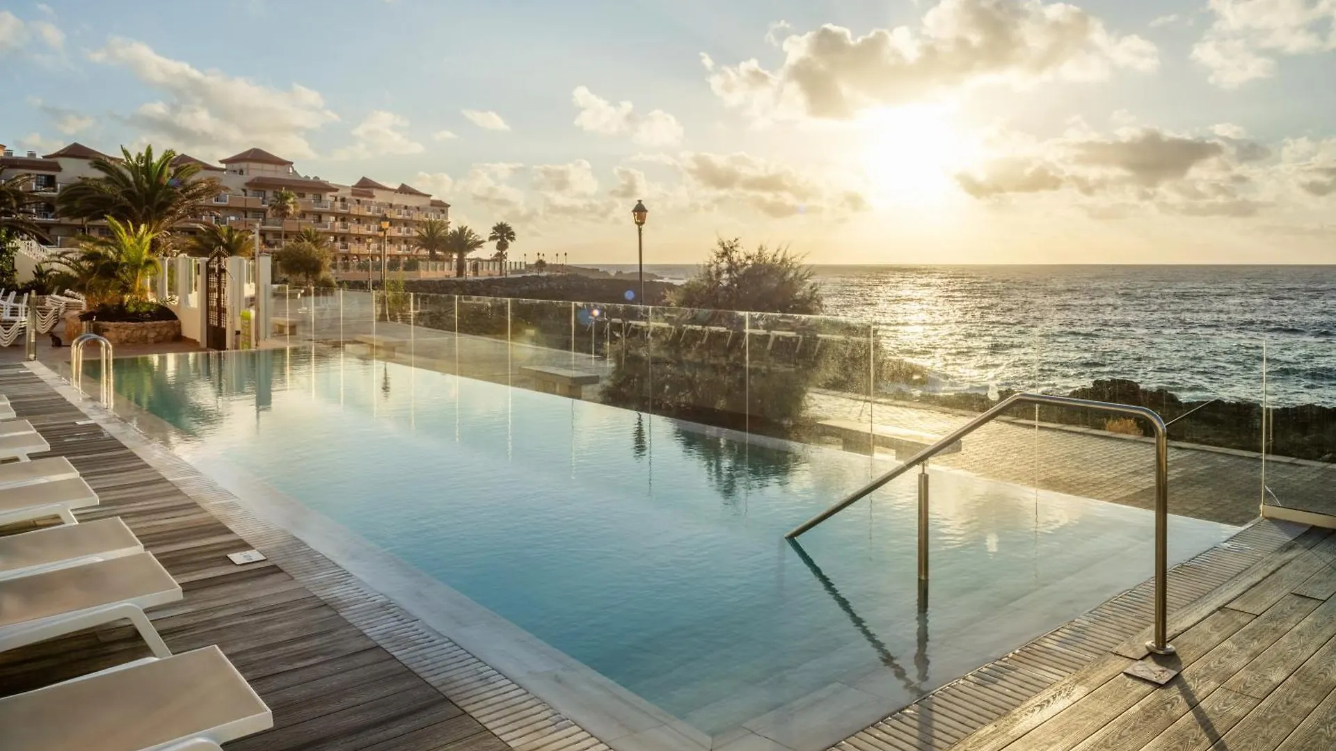 Hotel Ereza Mar Caleta de Fuste 4*,