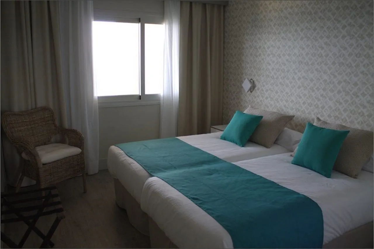 Hotel Ereza Mar Caleta de Fuste 4*,